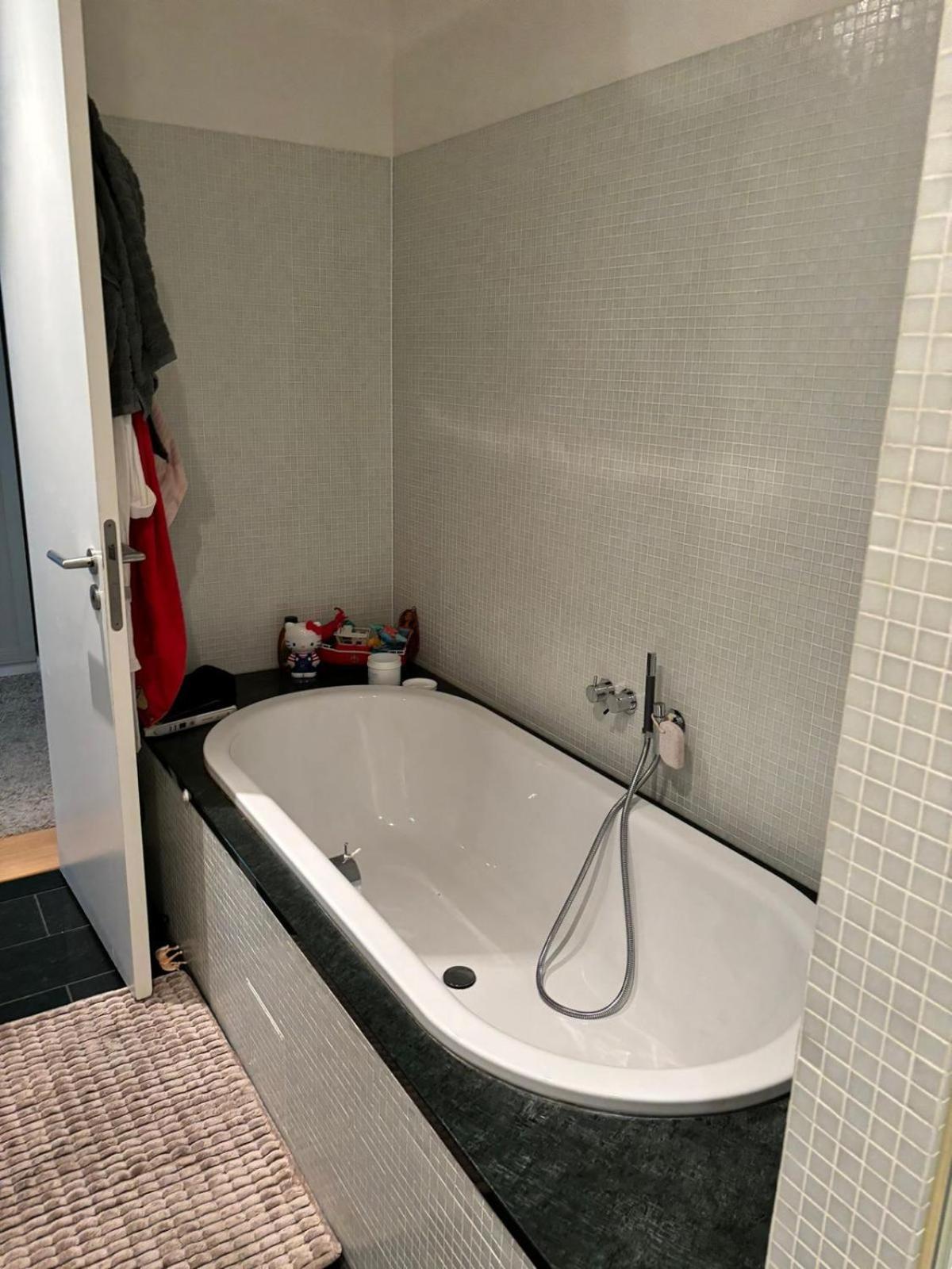 Accommodatie bij particulieren Wunderschoenes In Einem Grossen Neben Dem Brandenburger Tor Und Vom Adlon Berlijn